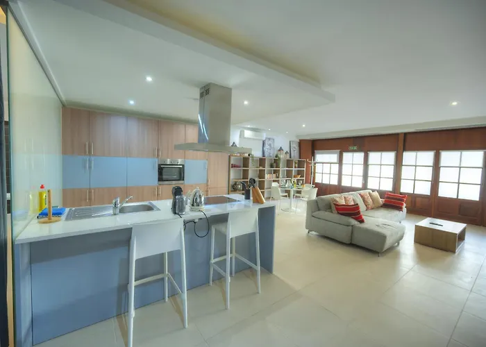 Spacious & Chic 1 Bedroom In Waterfront Gspi1-1